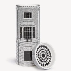 Fornasetti Nel Mentre Set Di Tre Candele Profumate - Architettura Decor - Immaginazione Fragranza^ Candele Profumate