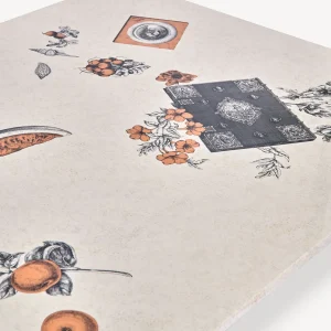 Fornasetti Tavolo Rettangolare Oggetti Sparsi^ Tabelle
