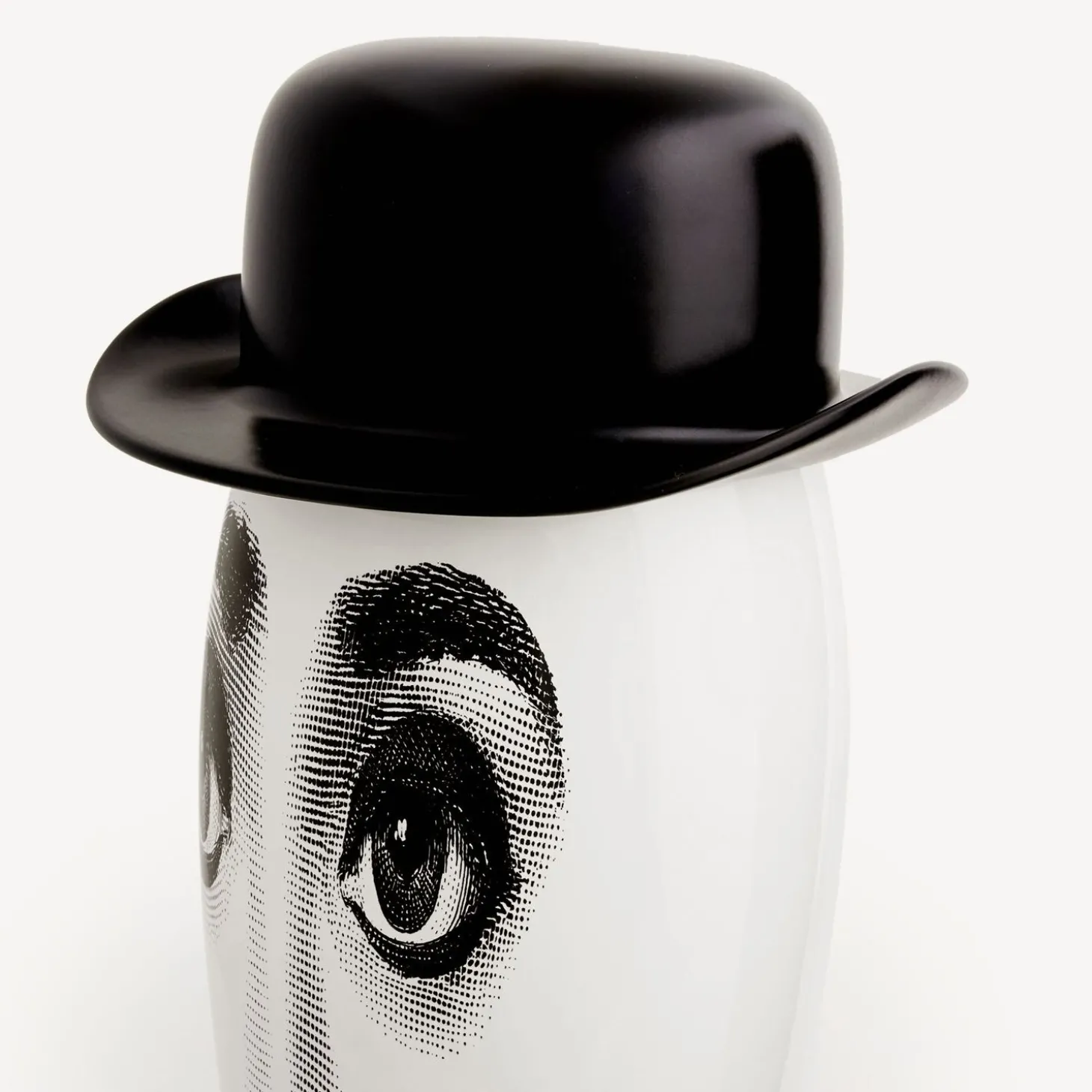vaso_smilzo_charlot_3.webp Fornasetti Vaso Smilzo Charlot^ Vasi